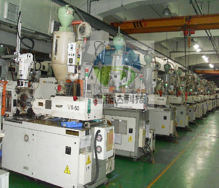 注塑機電磁加熱節(jié)能改造背景技術及現狀