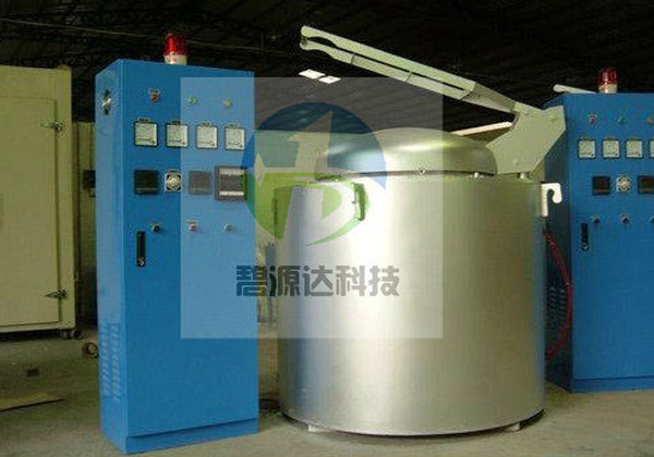我司大功率電磁感應(yīng)加熱器應(yīng)用于鋁合金壓鑄機熔爐